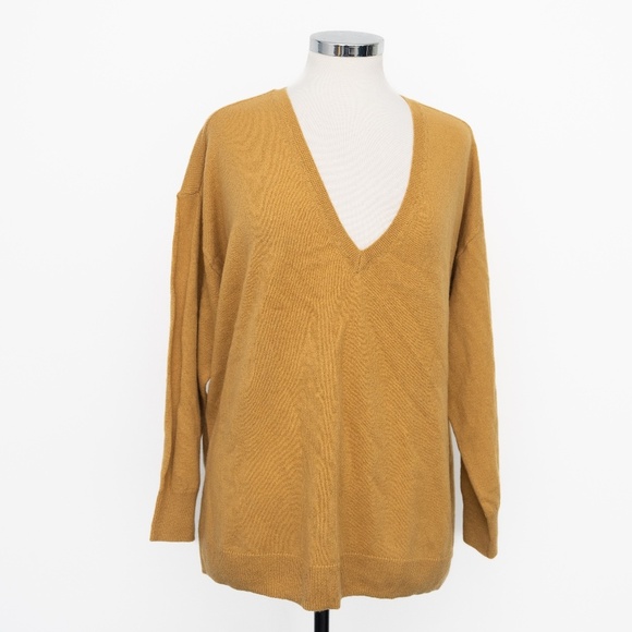 11 Honore Sweaters - 11 Honoré. Ava V-Neck Sweater Wool Cashmere Blend.